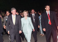 After an informal dinner for Summit leaders and spouses at Restaurant Em Krützche, the President and Mrs. Clinton enjoy a stroll through the streets of Cologne.